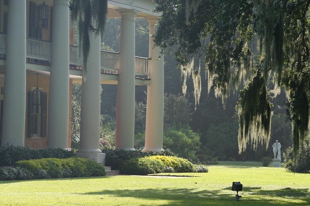Small-Group Three-Plantation Tour with Lunch